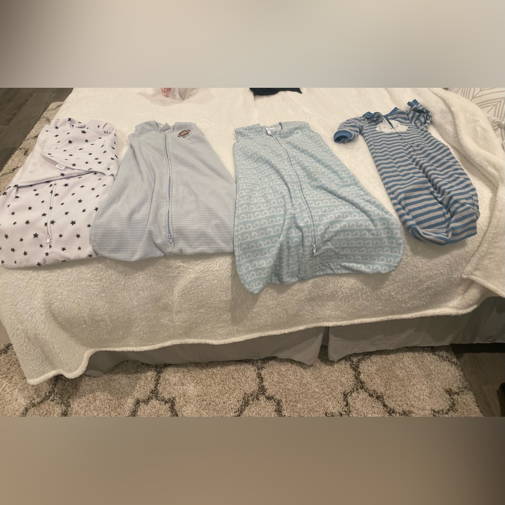 4 sleepsacks (3 halo and 1 carters)